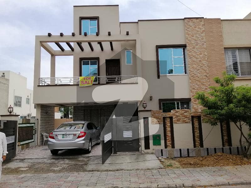 10 Marla New House For Sale In Gulmohar Block Bahria Town Lahore