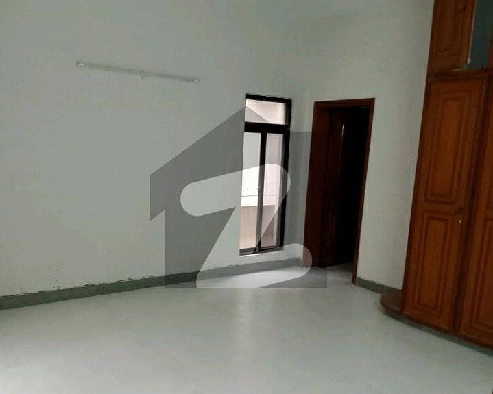 House For Grabs In 3 Kanal Lahore