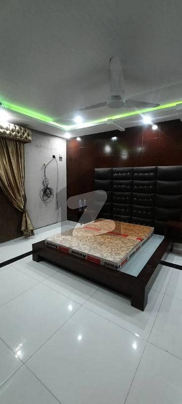 ماڈل ٹاؤن ۔ بلاک ای ماڈل ٹاؤن لاہور میں 3 کمروں کا 6 مرلہ مکان 2.7 کروڑ میں برائے فروخت۔
