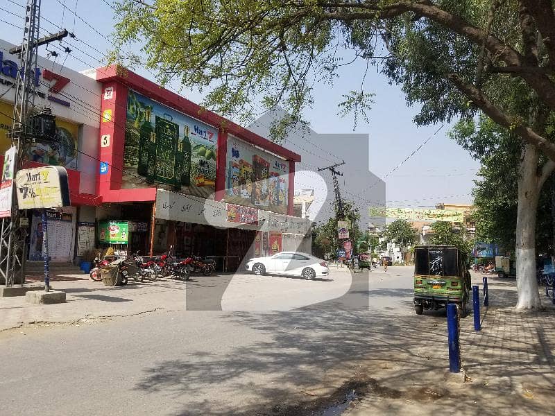 علامہ اقبال ٹاؤن لاہور میں 1 کنال دفتر 15 کروڑ میں برائے فروخت۔