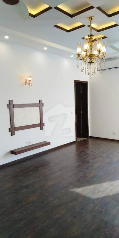 Dha Lahore 1 Kanal Brand New Mazhar Munir Design House With Original Pics Available For Rent