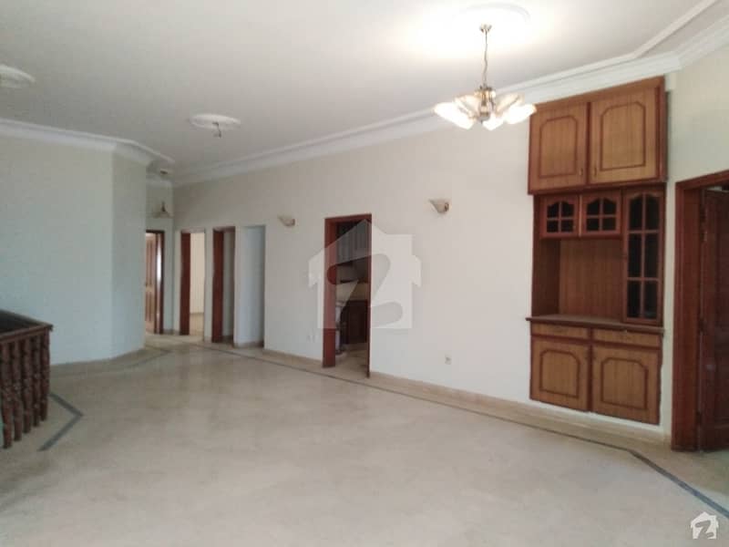 300 Square Yards House For Rent In Beautiful DHA Defence