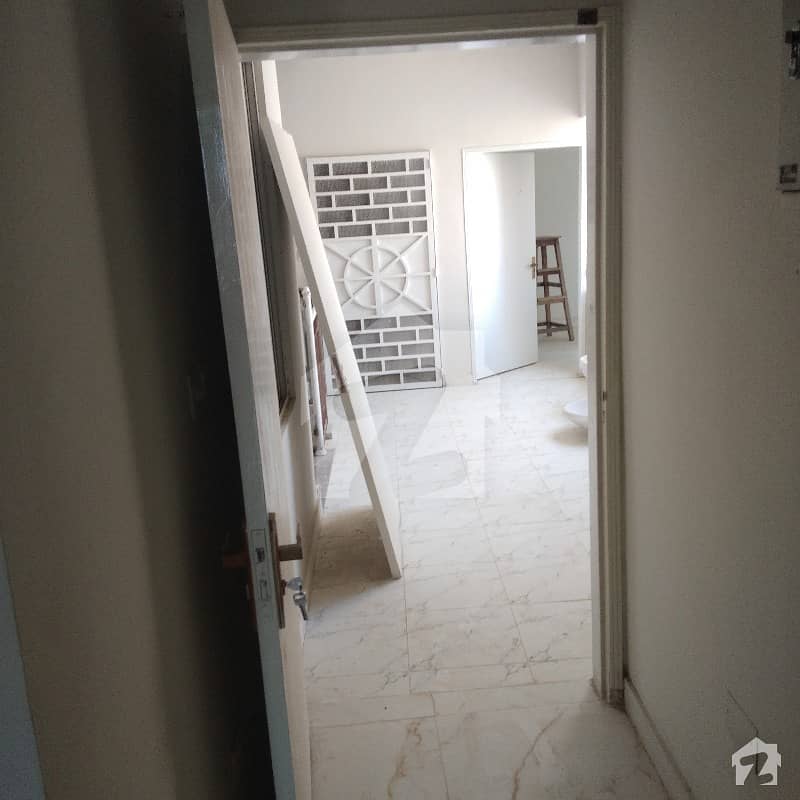 Falt 2 Bed Lounge With Roof For sale in Gohar Green City