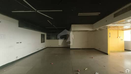 2500 sq ft Office In Gulberg For Rent