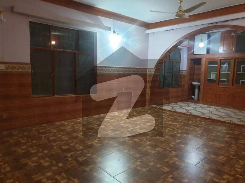 Hayatabad Phase 7 Sector E6 14marla Lower Portion For Rent