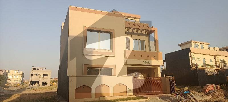 5 MARLA BRAND NEW LUXURY HOUSE AVAILABLE FOR sale