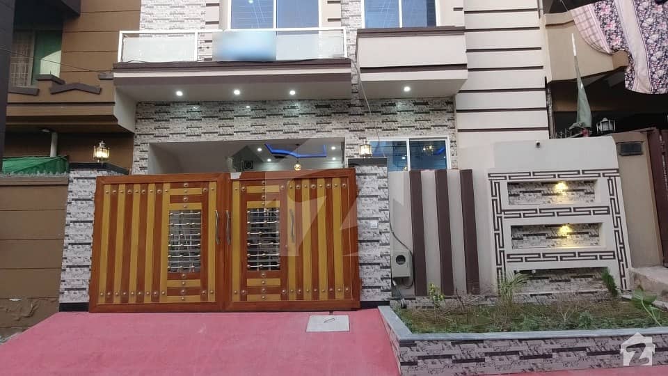 ائیرپورٹ ہاؤسنگ سوسائٹی راولپنڈی میں 4 کمروں کا 5 مرلہ مکان 1.3 کروڑ میں برائے فروخت۔