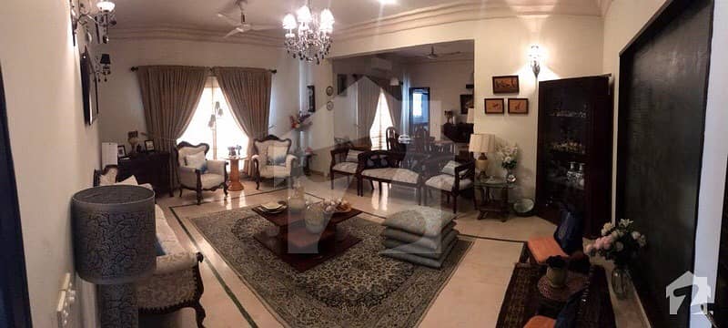 ڈی ایچ اے فیز 7 ڈی ایچ اے کراچی میں 6 کمروں کا 1 کنال مکان 8.75 کروڑ میں برائے فروخت۔