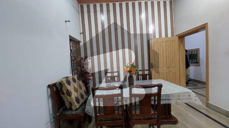 علامہ اقبال ٹاؤن بہاولپور میں 4 کمروں کا 10 مرلہ مکان 1.55 کروڑ میں برائے فروخت۔