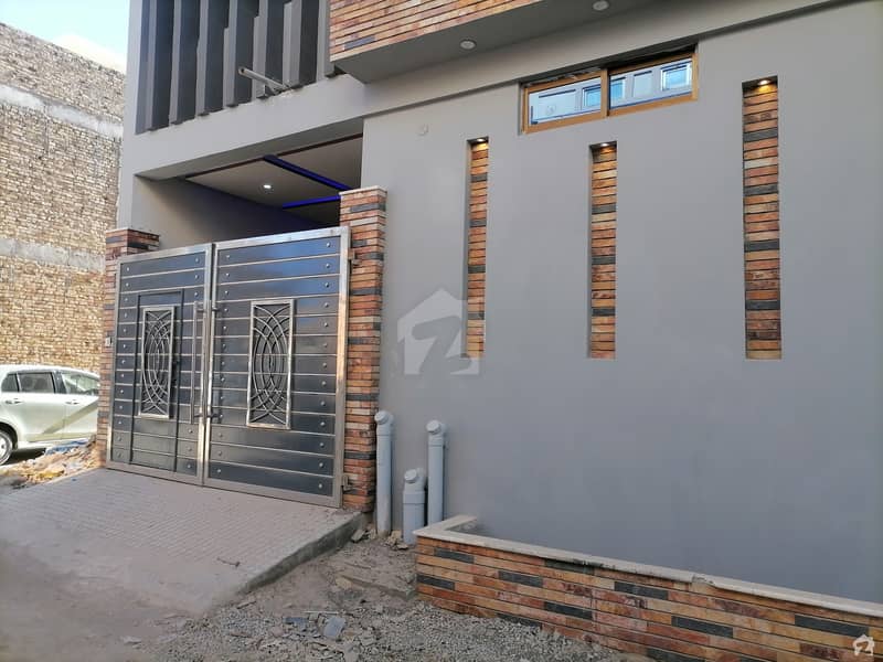 جناح ٹاؤن کوئٹہ میں 7 کمروں کا 8 مرلہ مکان 4.1 کروڑ میں برائے فروخت۔
