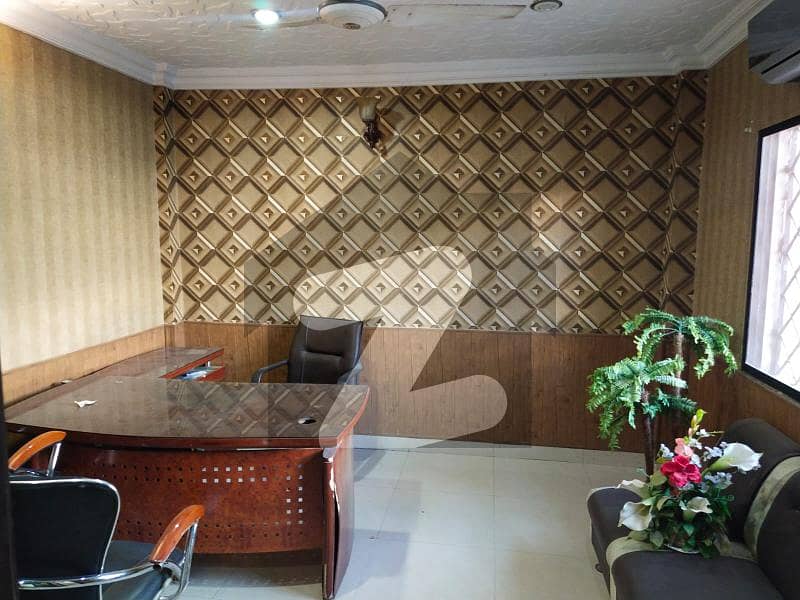 600 Sq Yards  Commercail Furnished Ground Floor Independent Office Is Available At Shahra E Faisal