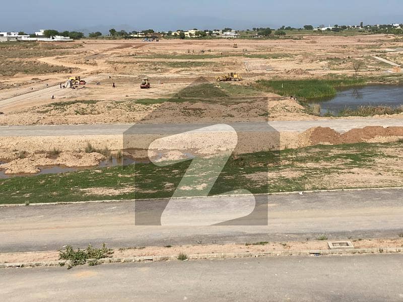 Direct Meeting With Plot Owner Ideally Located Plot On 40ft Wide Road For Sale In Gulberg Residencia