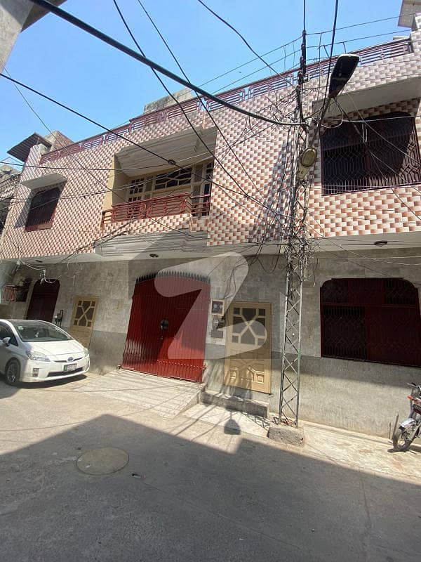 مزنگ چونگی مزنگ لاہور میں 9 کمروں کا 12 مرلہ مکان 2.9 کروڑ میں برائے فروخت۔