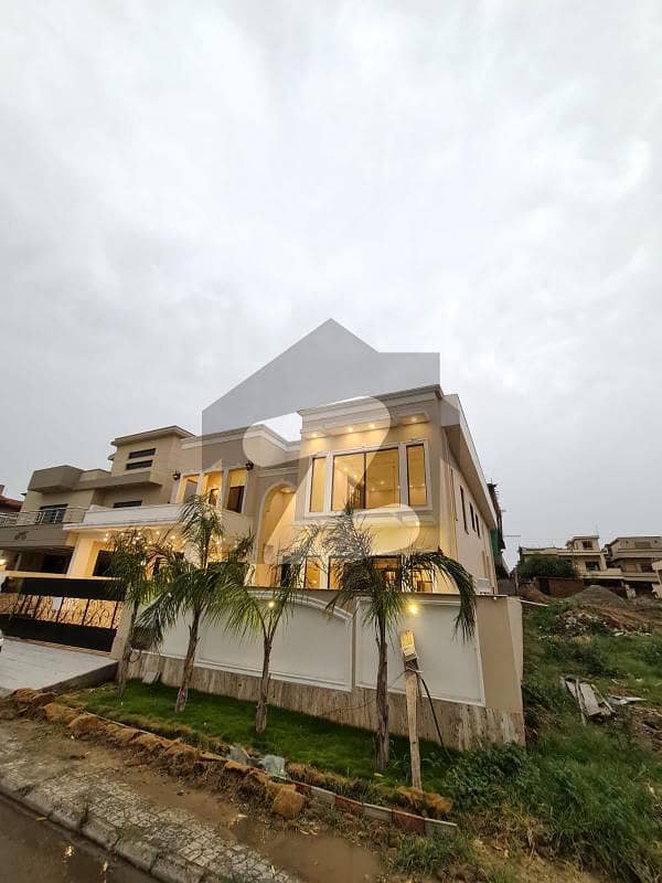 5 Bed Room Brand New House In Sector F