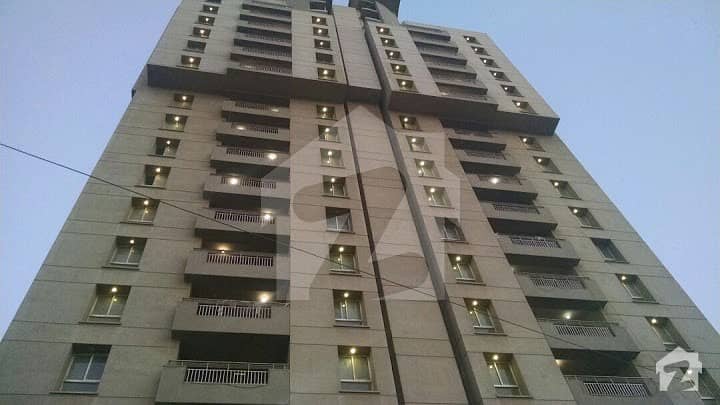 اسٹیڈیم روڈ کراچی میں 4 کمروں کا 13 مرلہ فلیٹ 5.5 کروڑ میں برائے فروخت۔