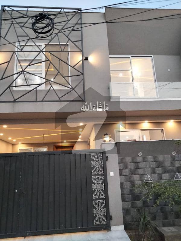 ایڈن ویلی فیصل آباد میں 3 کمروں کا 5 مرلہ مکان 1.75 کروڑ میں برائے فروخت۔