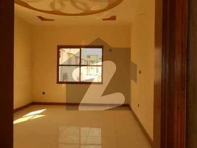 یونیورسٹی روڈ کراچی میں 6 کمروں کا 16 مرلہ مکان 7.5 کروڑ میں برائے فروخت۔