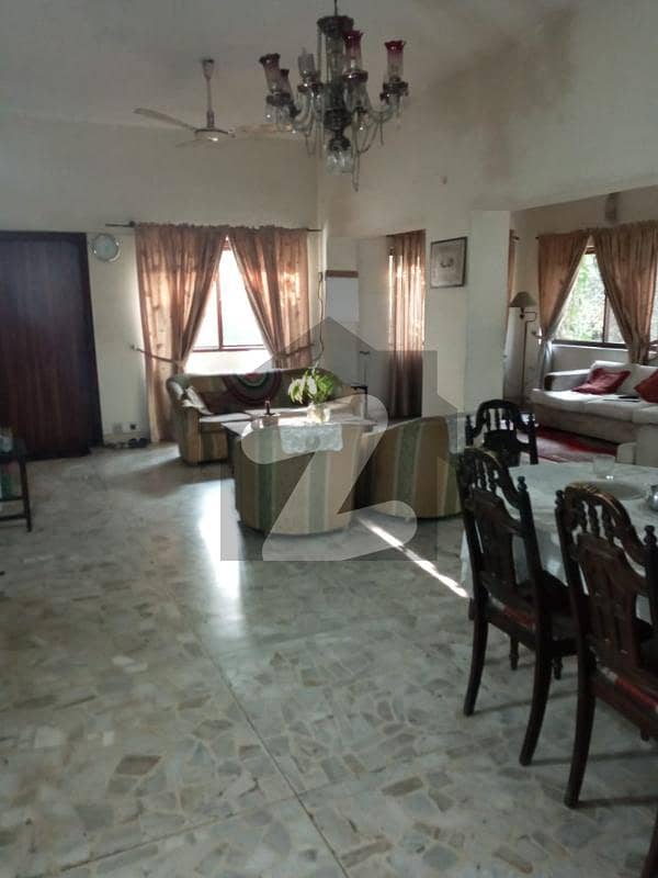 2 Kanal 5 Marla Old House Is For Sale