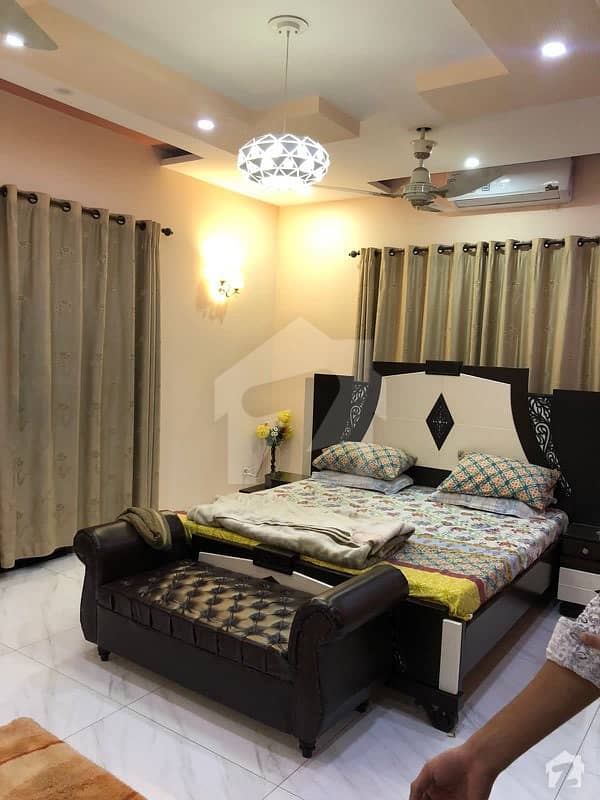 ڈی ایچ اے فیز 4 ڈی ایچ اے کراچی میں 6 کمروں کا 1 کنال مکان 10.9 کروڑ میں برائے فروخت۔