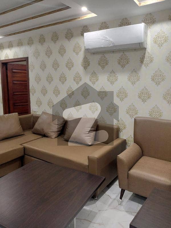 بحریہ ٹاؤن سیکٹرڈی بحریہ ٹاؤن لاہور میں 1 کمرے کا 2 مرلہ فلیٹ 45 ہزار میں کرایہ پر دستیاب ہے۔