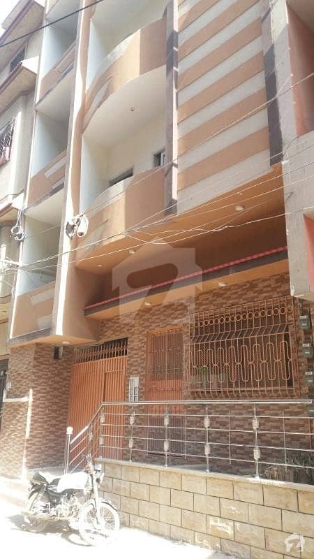 اعظم ٹاؤن کراچی میں 3 کمروں کا 5 مرلہ فلیٹ 25 ہزار میں کرایہ پر دستیاب ہے۔