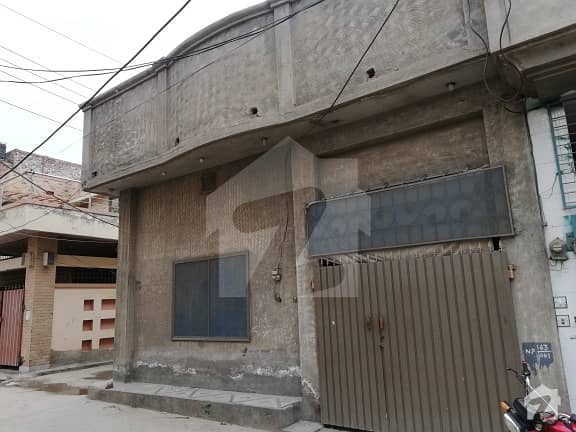مدینہ ٹاؤن فیصل آباد میں 5 کمروں کا 4 مرلہ مکان 70 لاکھ میں برائے فروخت۔