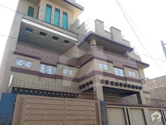 ورسک روڈ پشاور میں 9 کمروں کا 7 مرلہ مکان 1.8 کروڑ میں برائے فروخت۔