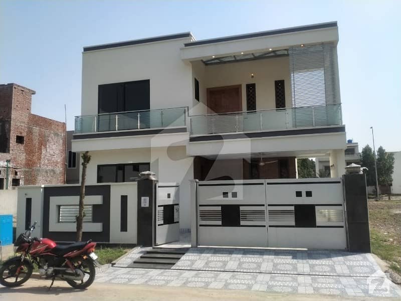 10 Marla Brand New Luxurious House Available For Sale