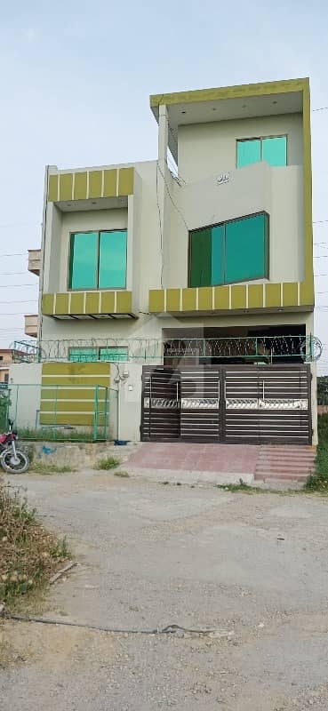 1125  Square Feet House In Islamabad Is Available For Rent