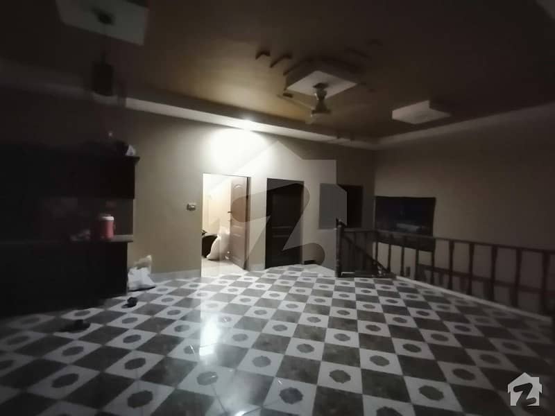 وڈھو واہ روڈ حیدر آباد میں 8 کمروں کا 8 مرلہ مکان 1.75 کروڑ میں برائے فروخت۔