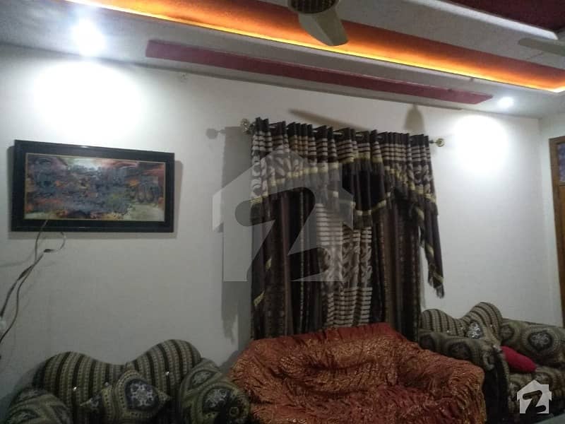 ایچیسن سوسائٹی لاہور میں 6 کمروں کا 6 مرلہ مکان 1.3 کروڑ میں برائے فروخت۔
