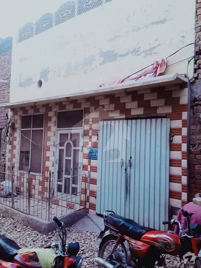پی جی جدہ کمرشل مارکیٹ ستیانہ روڈ فیصل آباد میں 2 کمروں کا 3 مرلہ مکان 29 لاکھ میں برائے فروخت۔