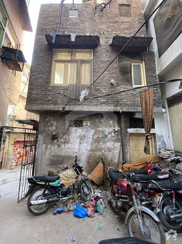 مینا بازار پشاور میں 2 مرلہ عمارت 2.5 کروڑ میں برائے فروخت۔