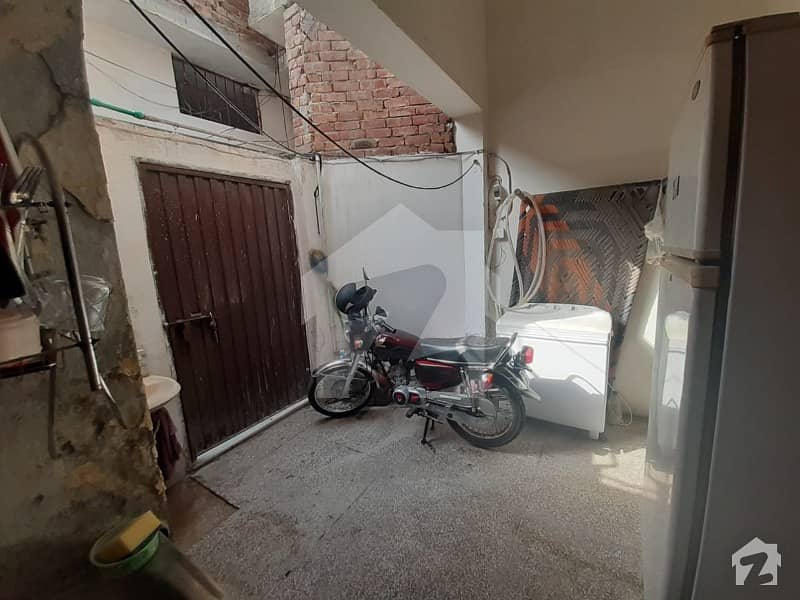 Single Storey House For Sale Near Bhatta Chowk Nadirabad, Cantt, Lahore
