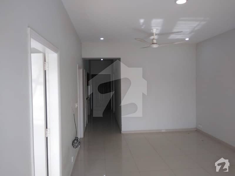 Flat Of 1700 Square Feet In Parsa City Is Available