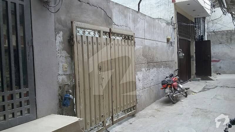 پنجاب کوآپریٹو ہاؤسنگ سوسائٹی لاہور میں 1 کمرے کا 6 مرلہ مکان 1 کروڑ میں برائے فروخت۔