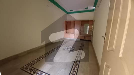 Upper Portion 2700 Square Feet For Rent In Faisal Colony