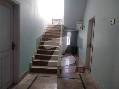 جناح ایوینیو گوادر میں 4 کمروں کا 1 کنال مکان 1.6 کروڑ میں برائے فروخت۔