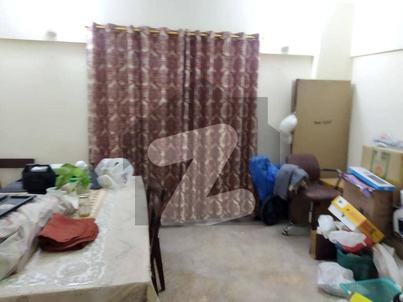 یونیورسٹی روڈ کراچی میں 2 کمروں کا 4 مرلہ فلیٹ 65 لاکھ میں برائے فروخت۔