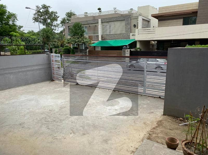 1.2 Kanal Semi Finished Luxury House For Sale In Aohs, Cantt