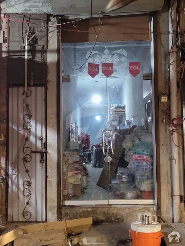 جڑانوالہ فیصل آباد میں 3 مرلہ دکان 3.5 کروڑ میں برائے فروخت۔