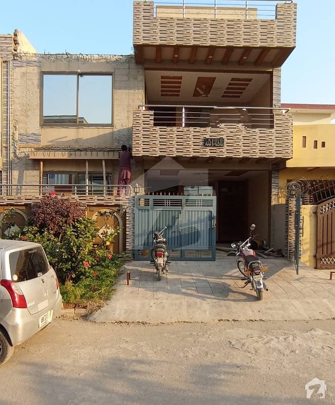 جناح گارڈنز ایف ای سی ایچ ایس اسلام آباد میں 4 کمروں کا 7 مرلہ مکان 1.9 کروڑ میں برائے فروخت۔
