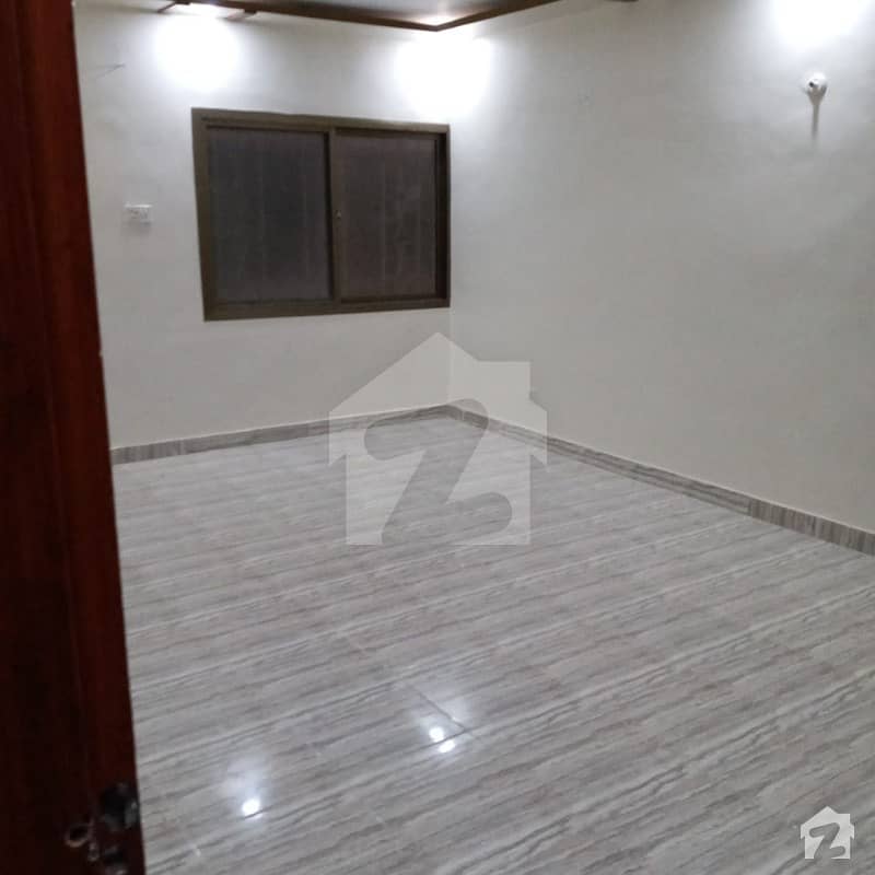 Investors Should Rent This House Located Ideally In Gulshan-E-Iqbal Town