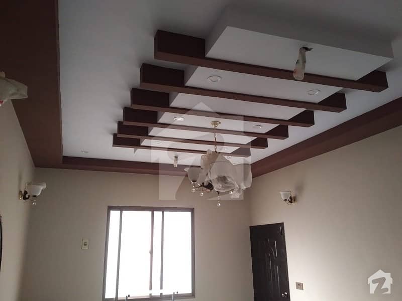 2700 Square Feet House In Stunning Gulistan-E-Jauhar - Block 16 Is Available For Sale