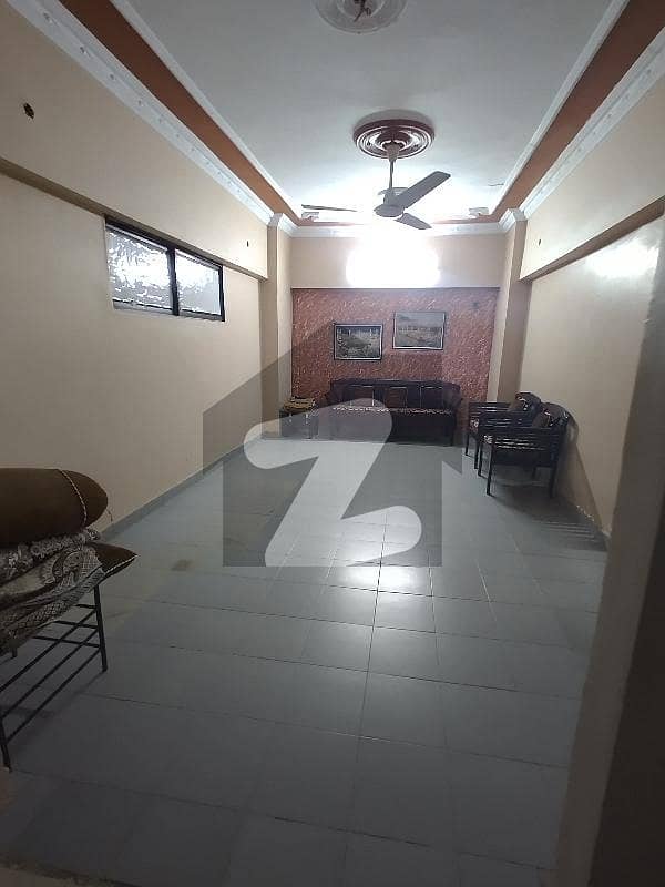 گارڈن ویسٹ کراچی میں 3 کمروں کا 6 مرلہ فلیٹ 1.05 کروڑ میں برائے فروخت۔