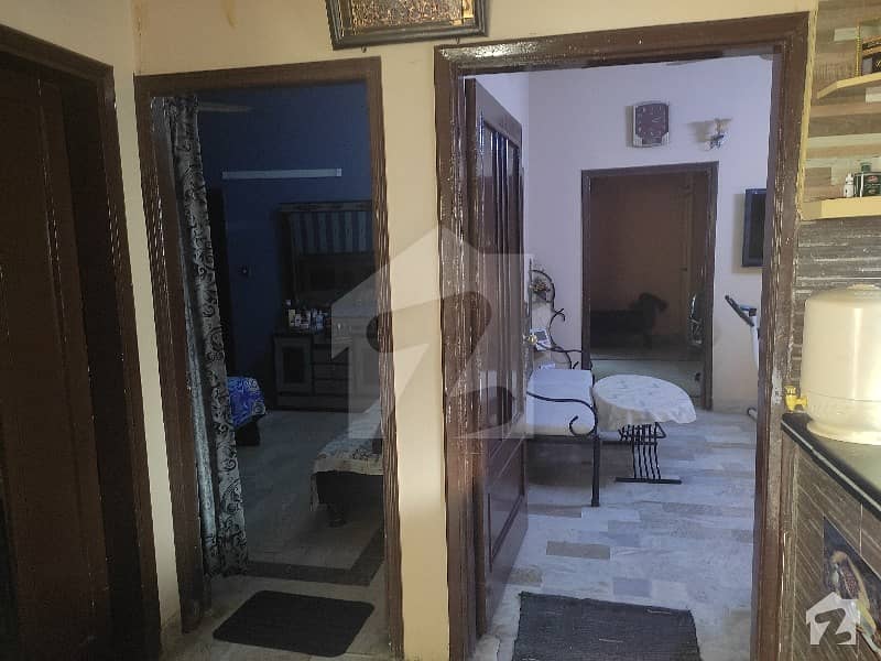 گل بہار رضویہ سوسائٹی نواب صدیق علی خان روڈ کراچی میں 4 کمروں کا 5 مرلہ مکان 1.8 کروڑ میں برائے فروخت۔