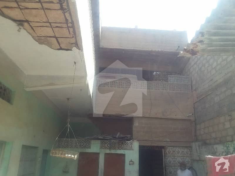 قصبہ کالونی سندھ انڈسٹریل ٹریڈنگ اسٹیٹ (ایس آئی ٹی ای) کراچی میں 9 کمروں کا 8 مرلہ مکان 1.35 کروڑ میں برائے فروخت۔