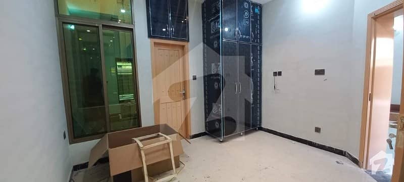 اسلام آباد ۔ پشاور موٹروے اسلام آباد میں 4 کمروں کا 5 مرلہ مکان 1.25 کروڑ میں برائے فروخت۔