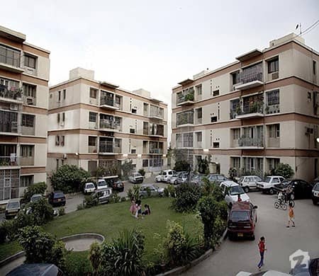 عائشہ منزل کراچی میں 2 کمروں کا 3 مرلہ فلیٹ 50 لاکھ میں برائے فروخت۔