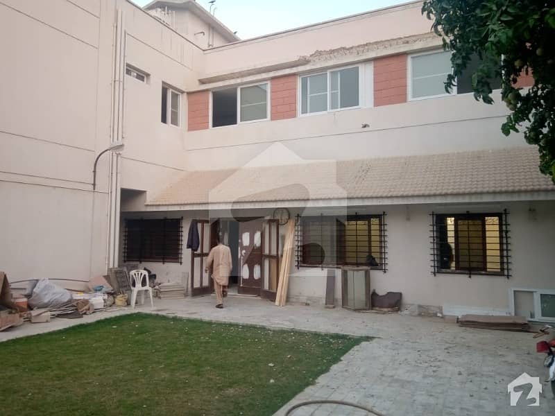 دہلی مرکنٹائل سوسائٹی گلشنِ اقبال ٹاؤن کراچی میں 10 کمروں کا 1.2 کنال مکان 6 لاکھ میں کرایہ پر دستیاب ہے۔